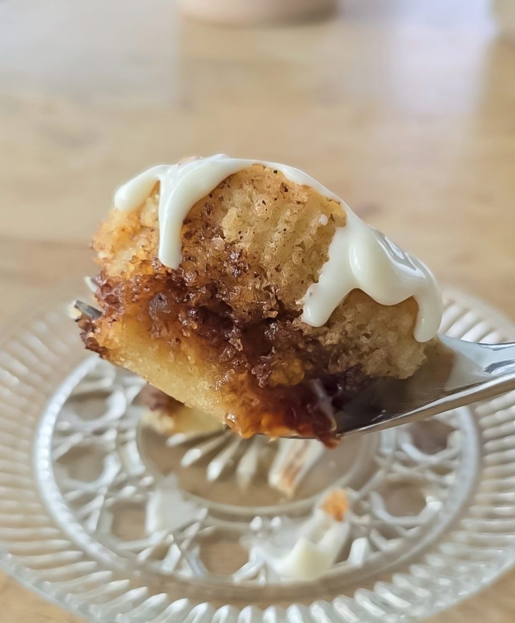 Cinnamon Roll Mini Cakes with Cream Cheese&nbsp;Glaze