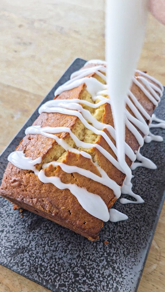 drizzle glaze on cake
