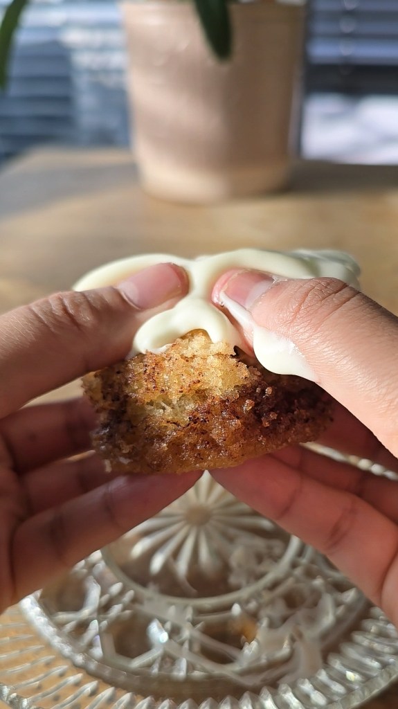 Cinnamon Roll Mini cakes cupcakes cream cheese glaze