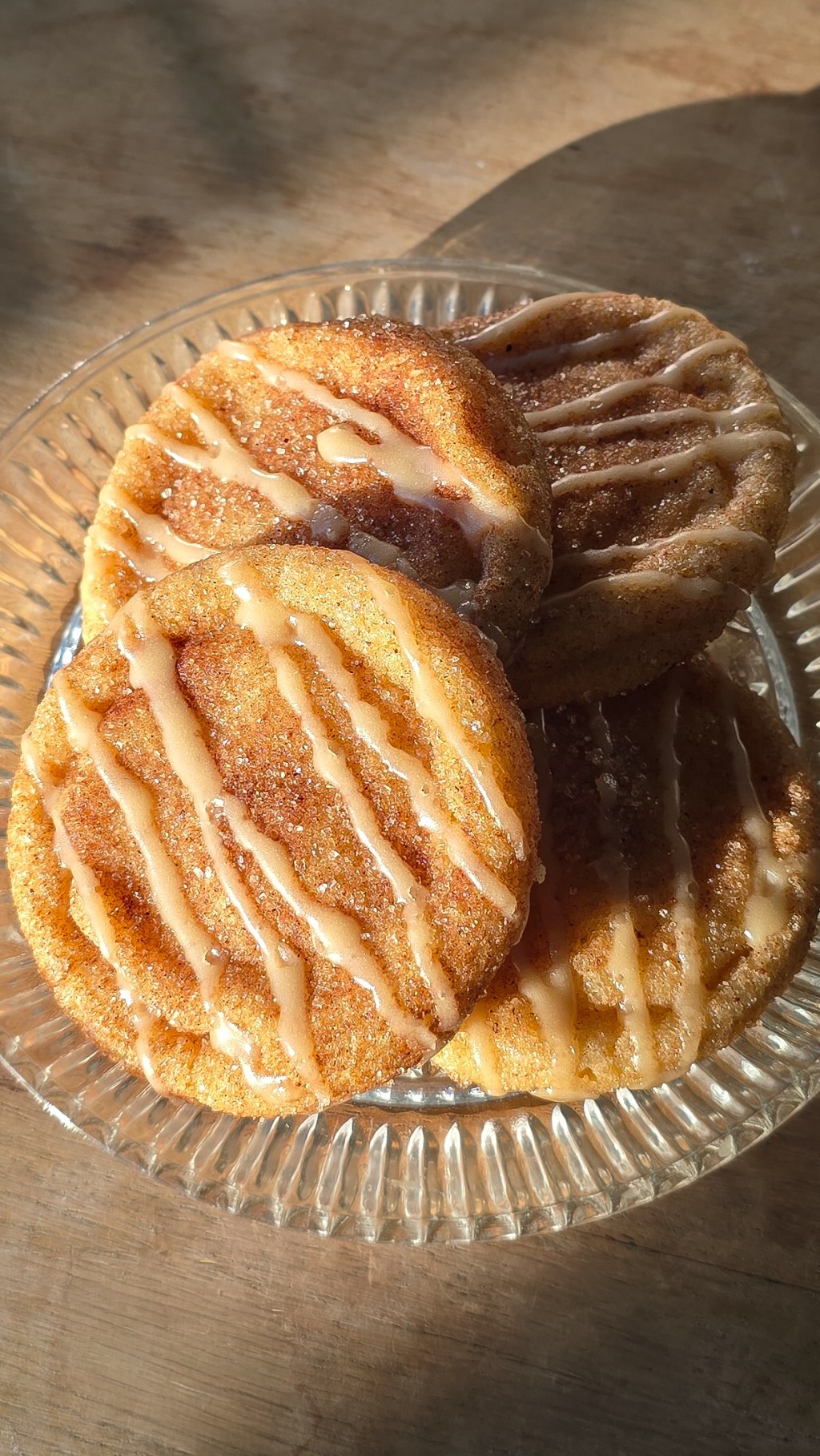 Pumpkin Spice Latte Snickerdoodles with Maple&nbsp;Glaze