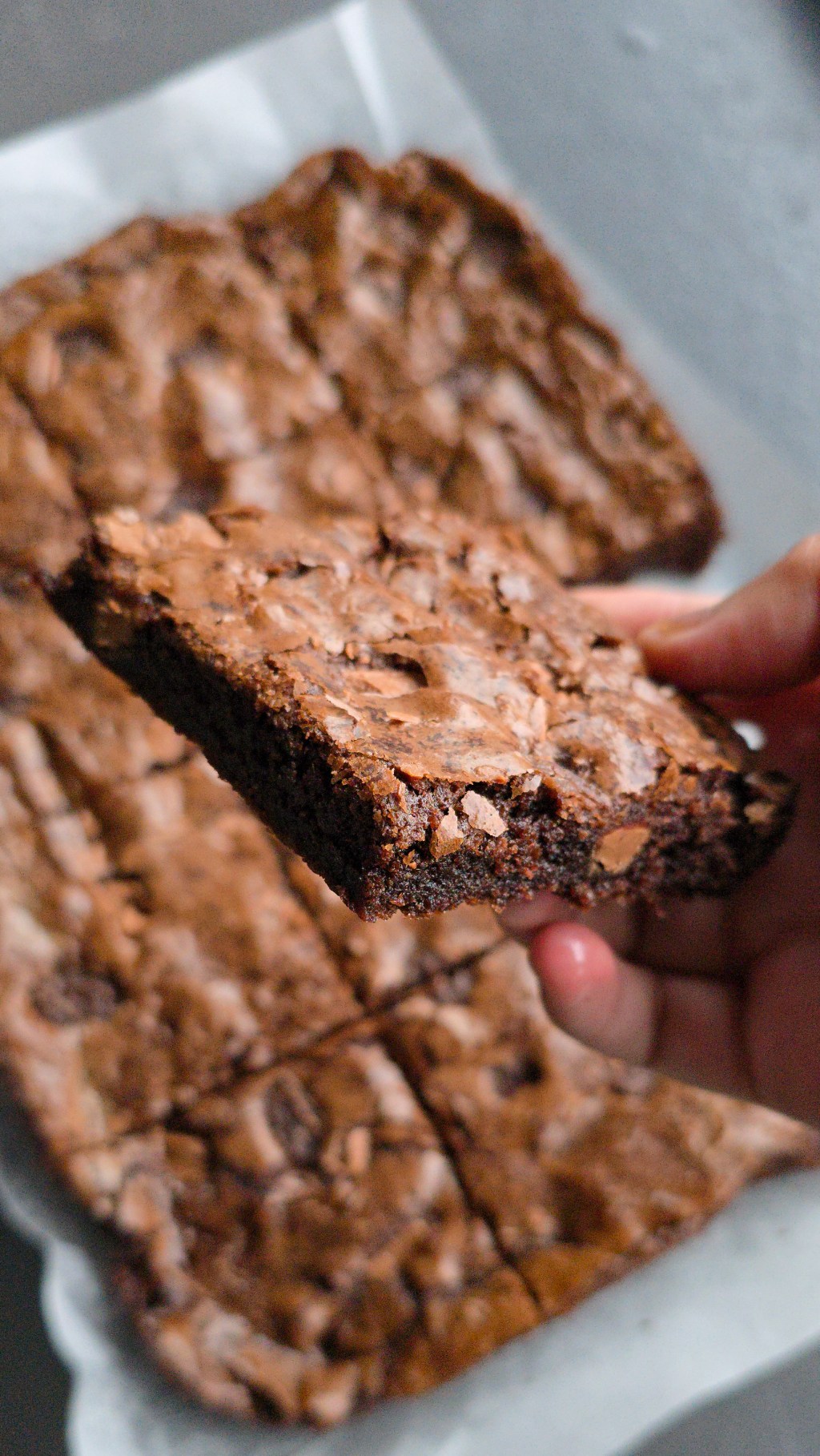 The CHEWIEST Chocolate Blondie Bars  (One-Bowl Lazy day&nbsp;bake)